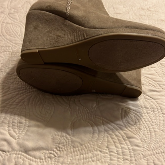 Rampage Booties - Picture 3 of 4